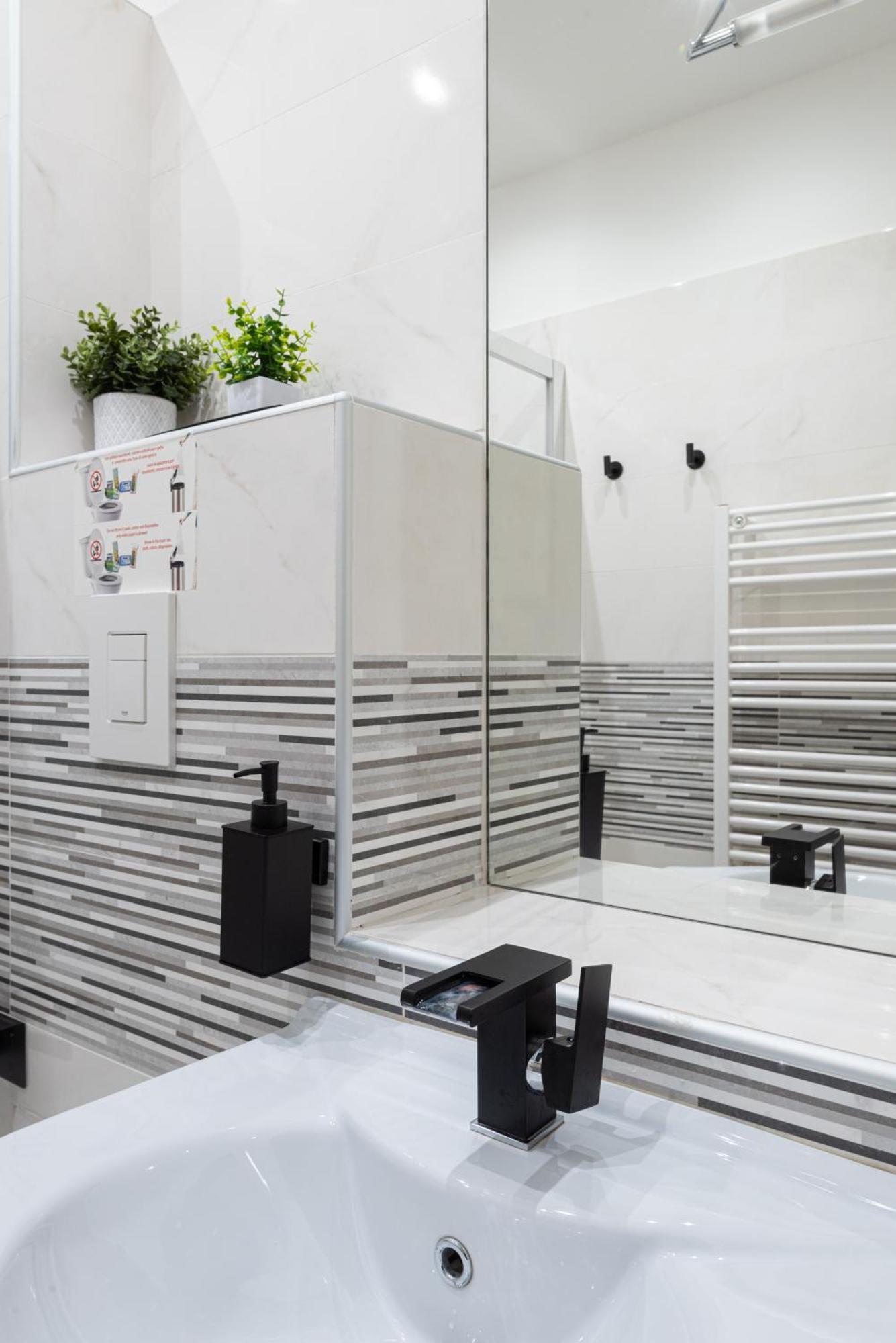Elegante Appartamento Con Giardino Privato, Jacuzzi Nel Cuore Di Firenze Buitenkant foto
